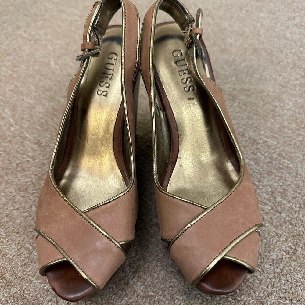 Guess Women's Tan and Gold Platform Slingbacks